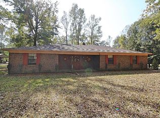 2324 Les Reeves Rd, Moss Point, MS 39562