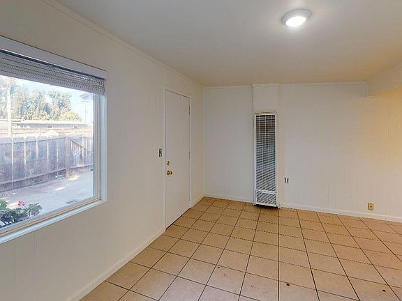 3rd image of 1082 Wanda Ave #C