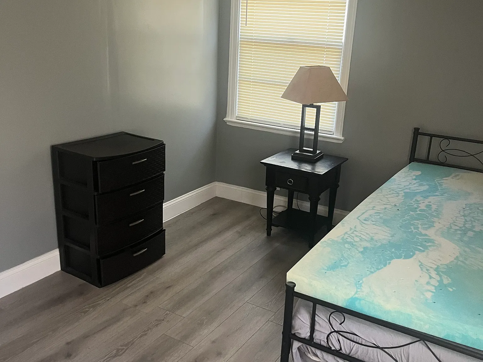 2 bed, 1000 sqft, $1,400 — Photo 3
