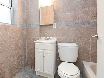 Rented by Empire Deeds LLC 