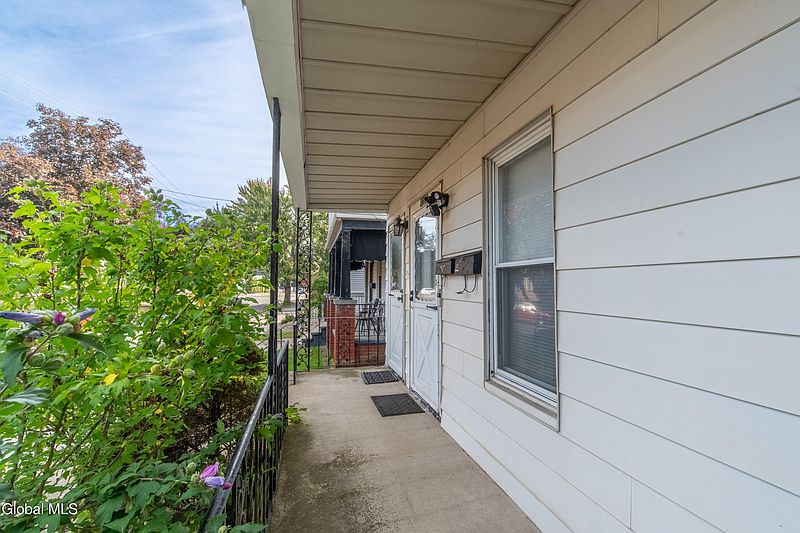 3rd image of 1218 9th Avenue