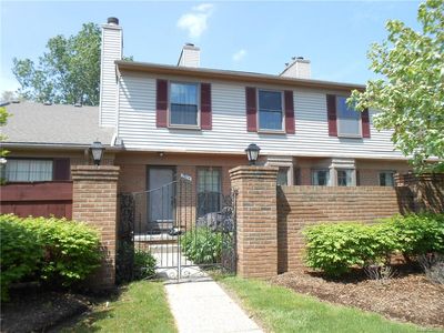 38814 Country Cir #1, Farmington Hills, MI, 48331