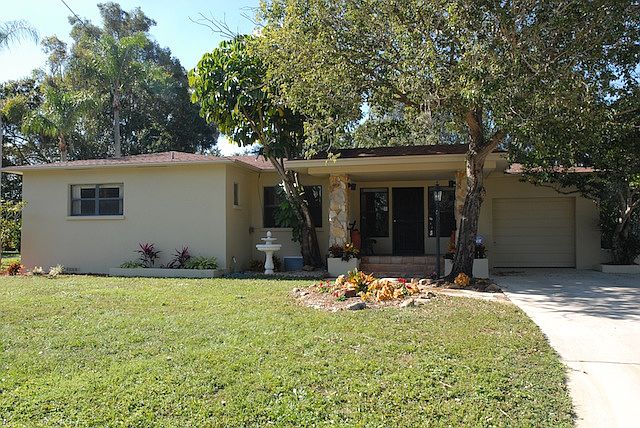 1st image of 407 N Brink Ave