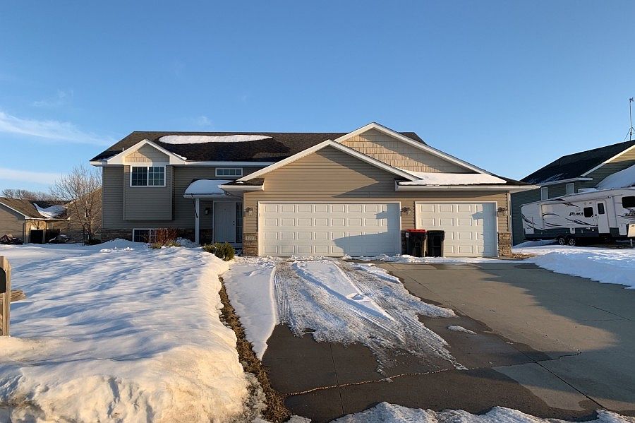 1st image of 1221 Pheasant Ct