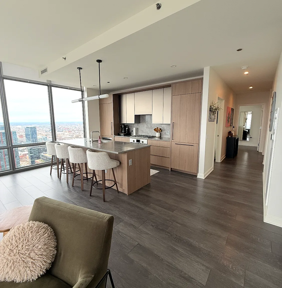 2 bed, 1439 sqft, $5,528 — Photo 2
