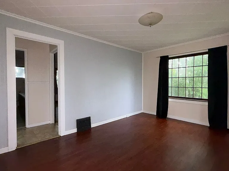 13497 Center Rd — Photo 13