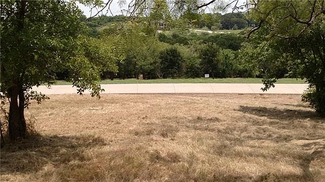 2nd image of 3068 Rosebud Ct