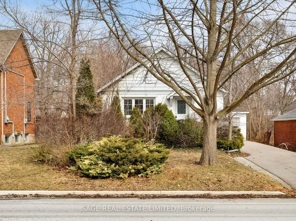 71 Royalavon Cres, Toronto, ON M9A 2E7