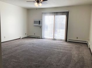 516 19th St SW #8, Jamestown, ND 58401