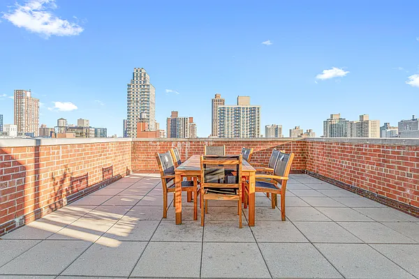 Rented by Corcoran | media 32