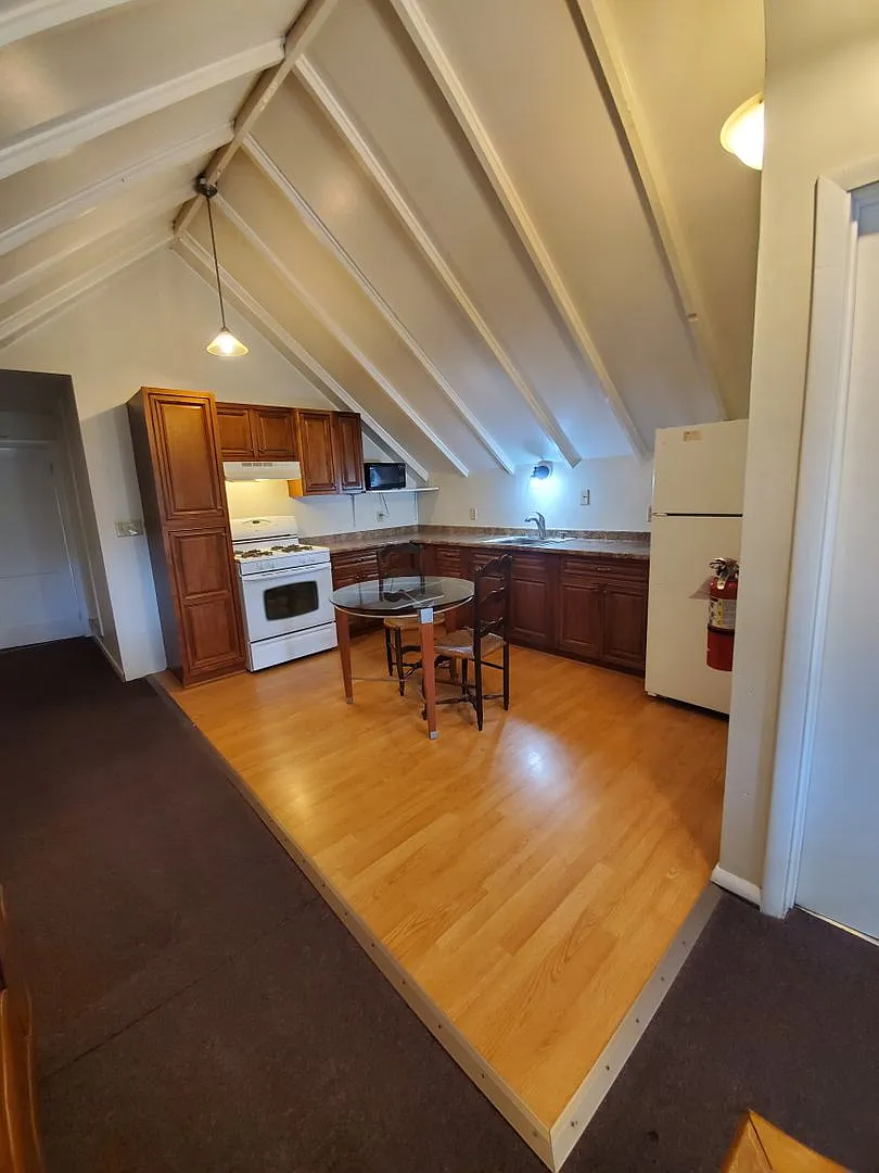 111 Blair Street — Photo 4