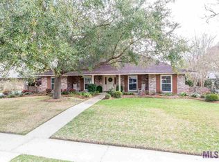 1827 Roseneath Dr, Baton Rouge, LA 70806