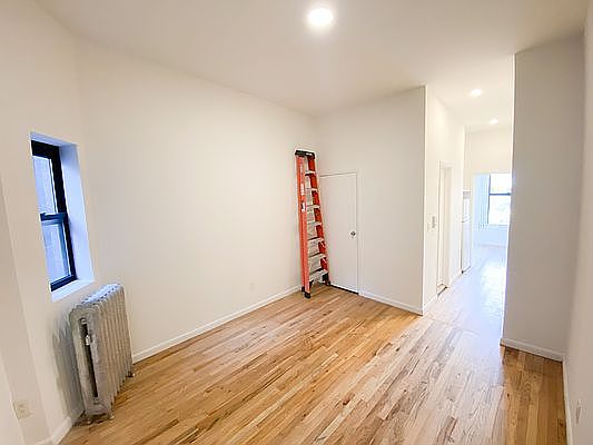 1st image of 2333 1st Ave #5B