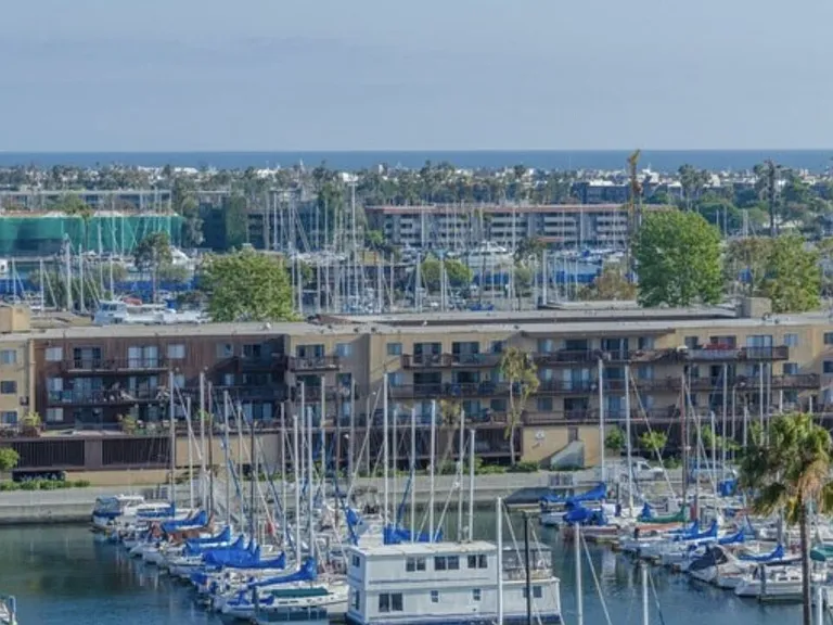 4335 Marina City Dr #642 — Photo 33