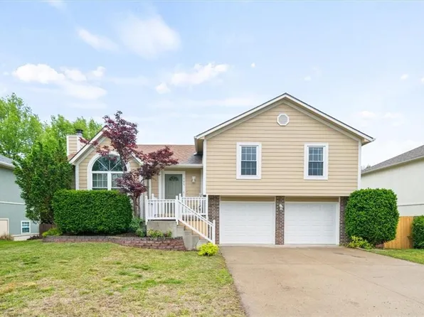 705 Brookside Dr, Warrensburg, MO 64093