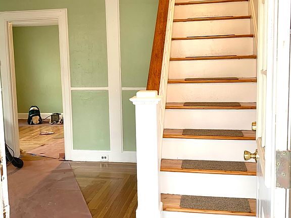 2nd image of 20 Wheeler St