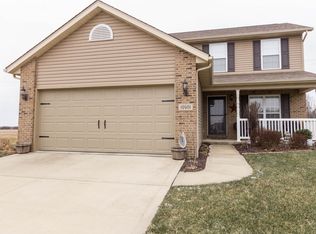 10901 Fallowfield Dr, Lebanon, IL 62254