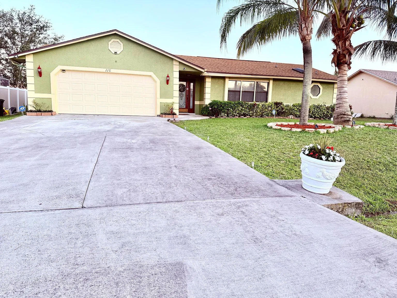 3 bed, 1794 sqft, $2,500 — Photo 1