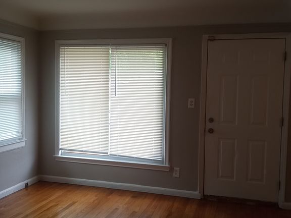 4th image of 12962 Riverdale Ave