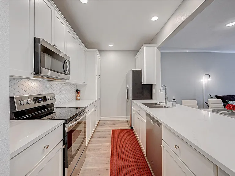 8077 El Mundo St #8077 — Photo 3