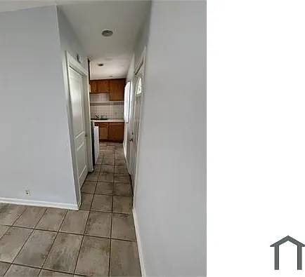 1902 E 35th St — Photo 1