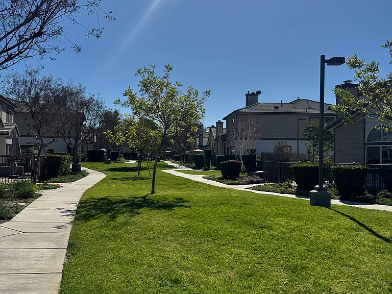 1555 Orange Ave — Photo 24