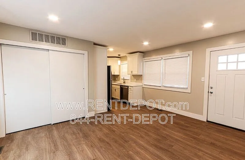 1 bed, 1.0 bath, 512 sqft, $999 — Photo 3