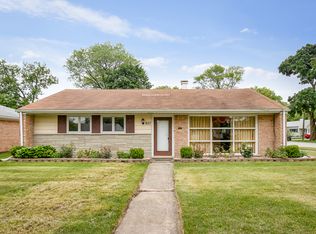 927 S 3rd Ave, Des Plaines, IL
