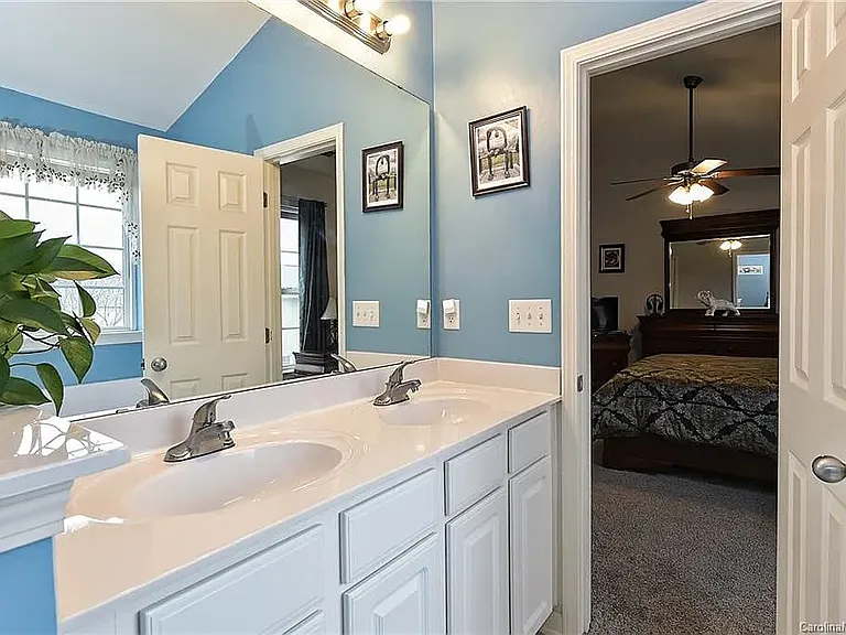 7425 Wallace Ln — Photo 18