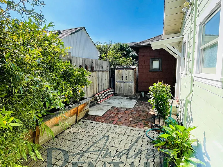 5742 Hermann St — Photo 22