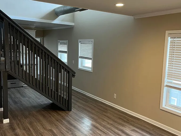 1006 Lake Ave — Photo 8