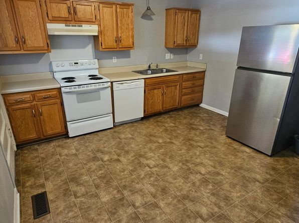 6 Trenton St APT 2