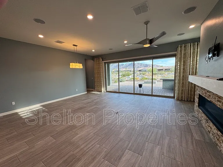 20614 W Hillcrest Blvd — Photo 8