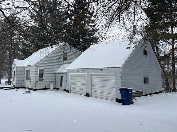 3rd image of 639 E Blanchard Rd