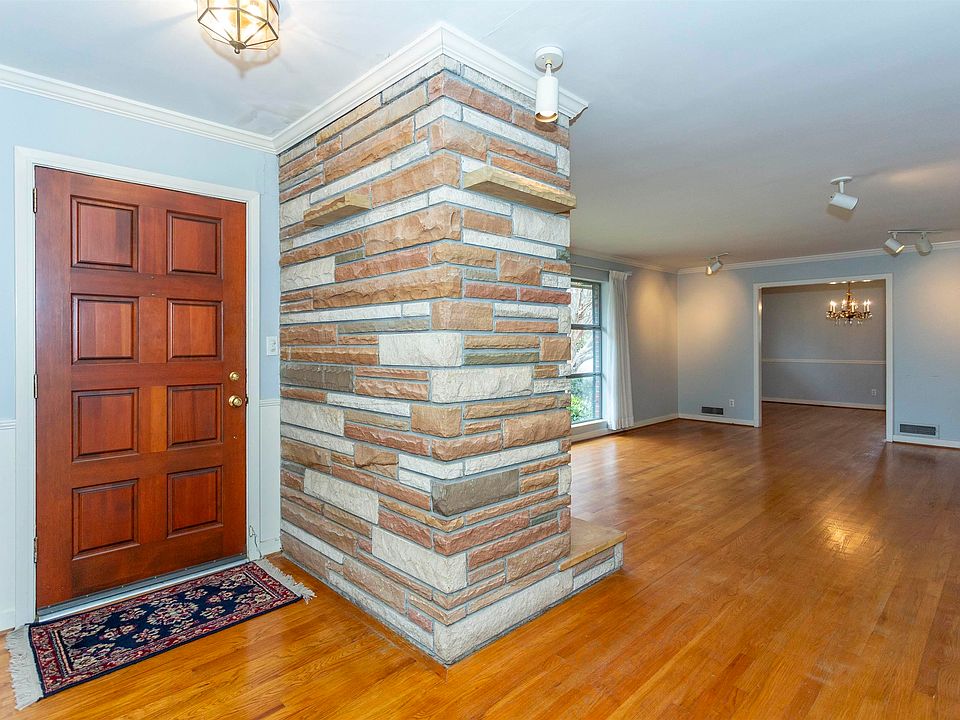 1875 Shades Crest Rd, Vestavia Hills, AL 35216 Zillow