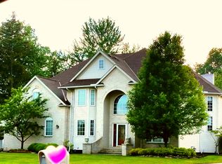 3610 Windsong Ct, Westlake, OH 44145