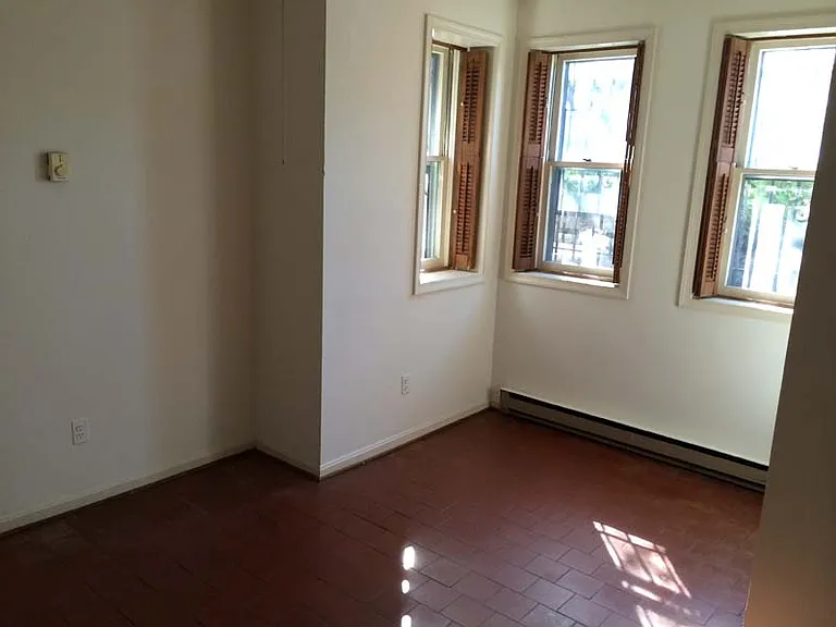 1114 E St SE #B — Photo 3