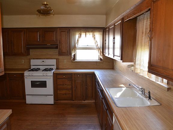 4th image of 1109 N Willis Street
