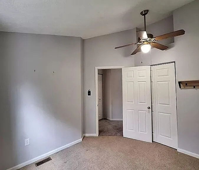 274 Clearbrook Ct — Photo 5