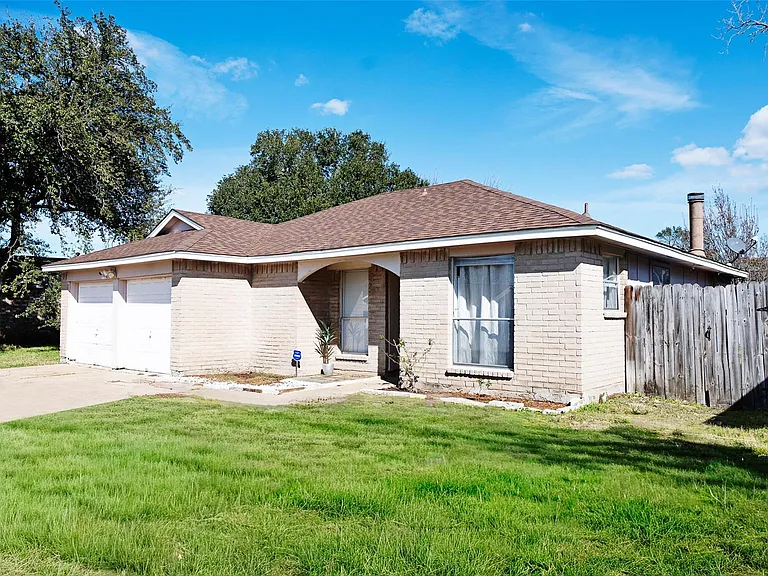2022 Crosscoach Ln — Photo 38