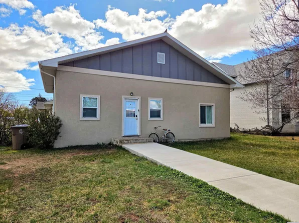 1371 N 6th St, Laramie, WY 82072