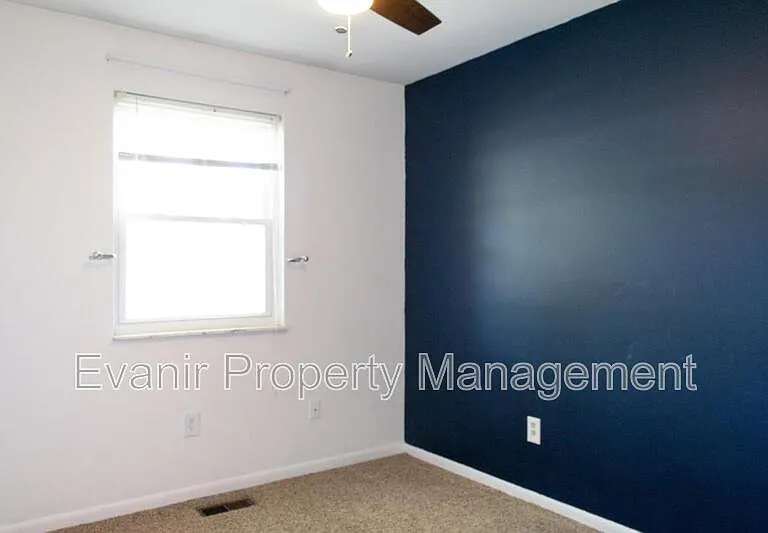 790 Branford Rd — Photo 11