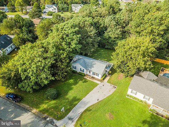 4th image of 25931 Shenandoah Dr