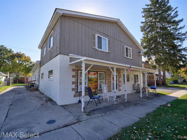 528 E Broad St, Linden, MI 48451