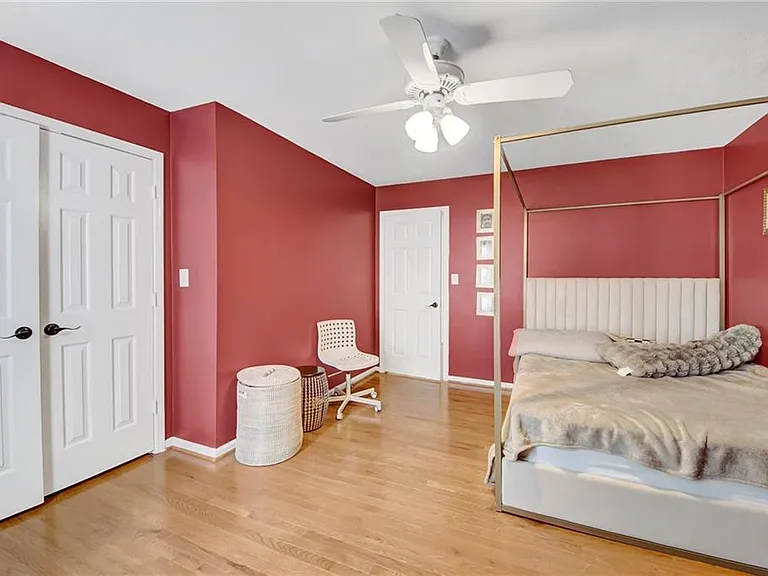 2710 Abbottswell Dr — Photo 20
