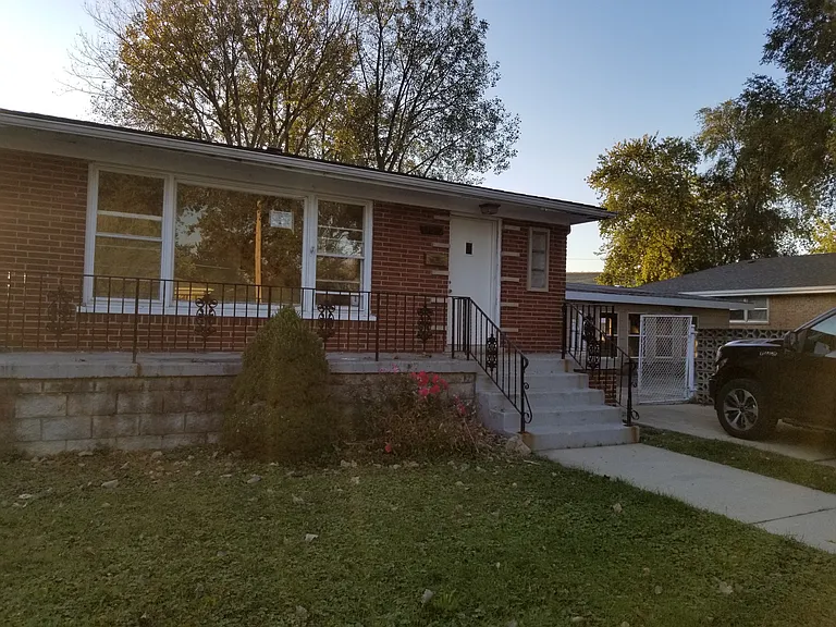 14046 S Calhoun Ave — Photo 1