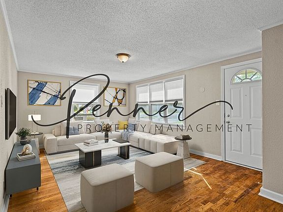 4th image of 209 NE Douglas St