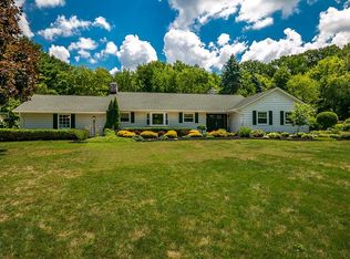 321 Barrington Ridge Rd, Painesville, OH 44077