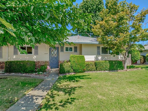 3rd image of 1150 Park Cir
