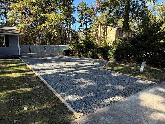 5th image of 10 Alberts Ave